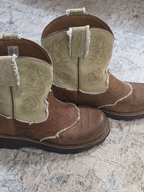 Womens Ariat Fat Baby Boots